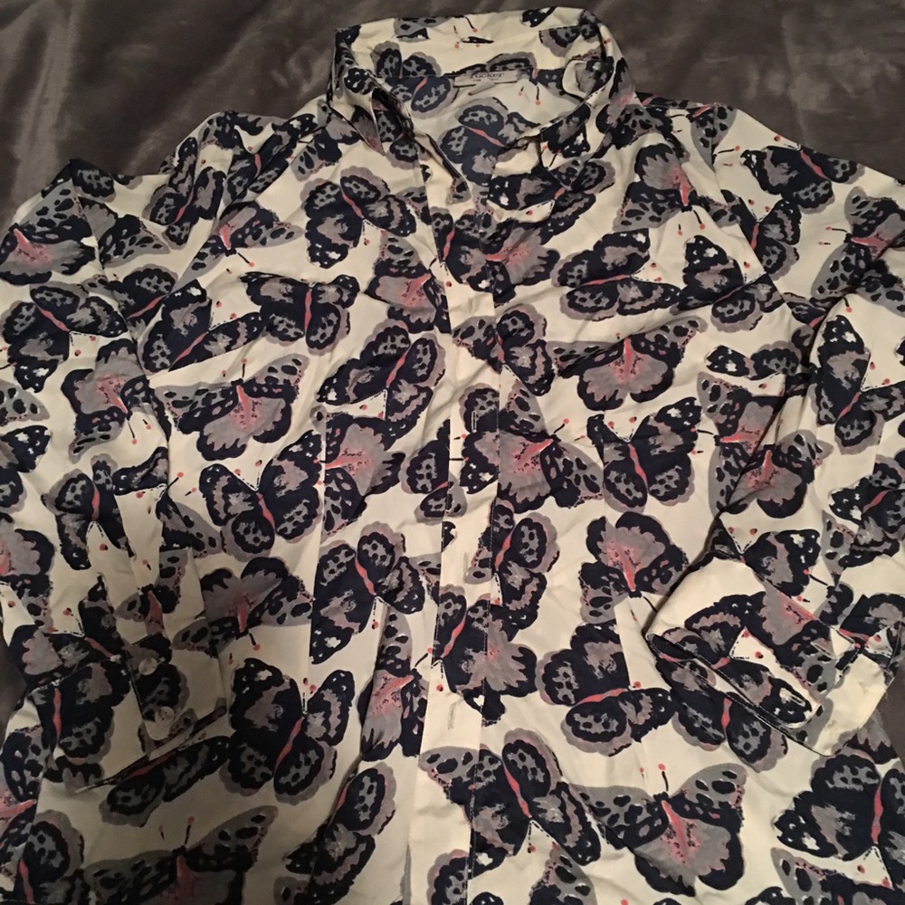 Beautiful Butterfly 🦋 Button Down